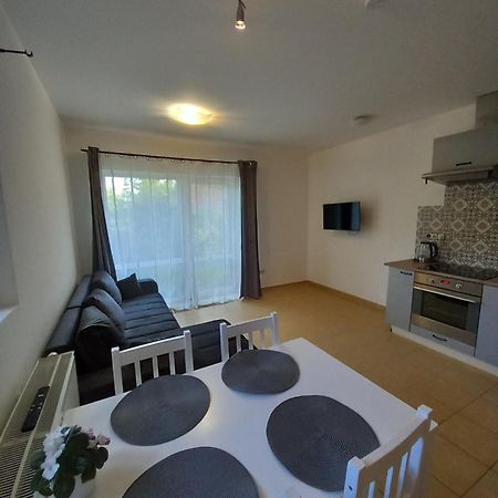 Apartamento Spi V Kuklenach 1 Hradec Králové Exterior foto